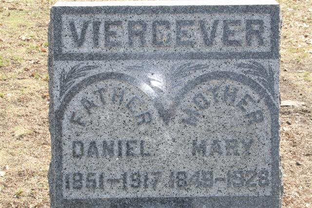 Daniel Viergever 1851-1917 and Mary Klink 1849-1928